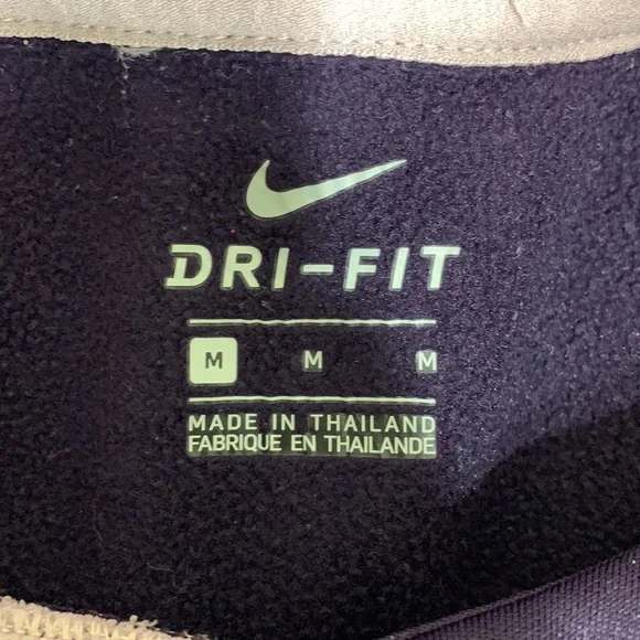 Nike pullover sweatshirt with hoodie - Picture 8 of 9